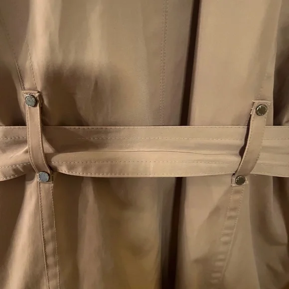 Michael Kors Beigh Trench Coat W/ Detachable Lining & Hood Mid-Length--Size S - Picture 4 of 9